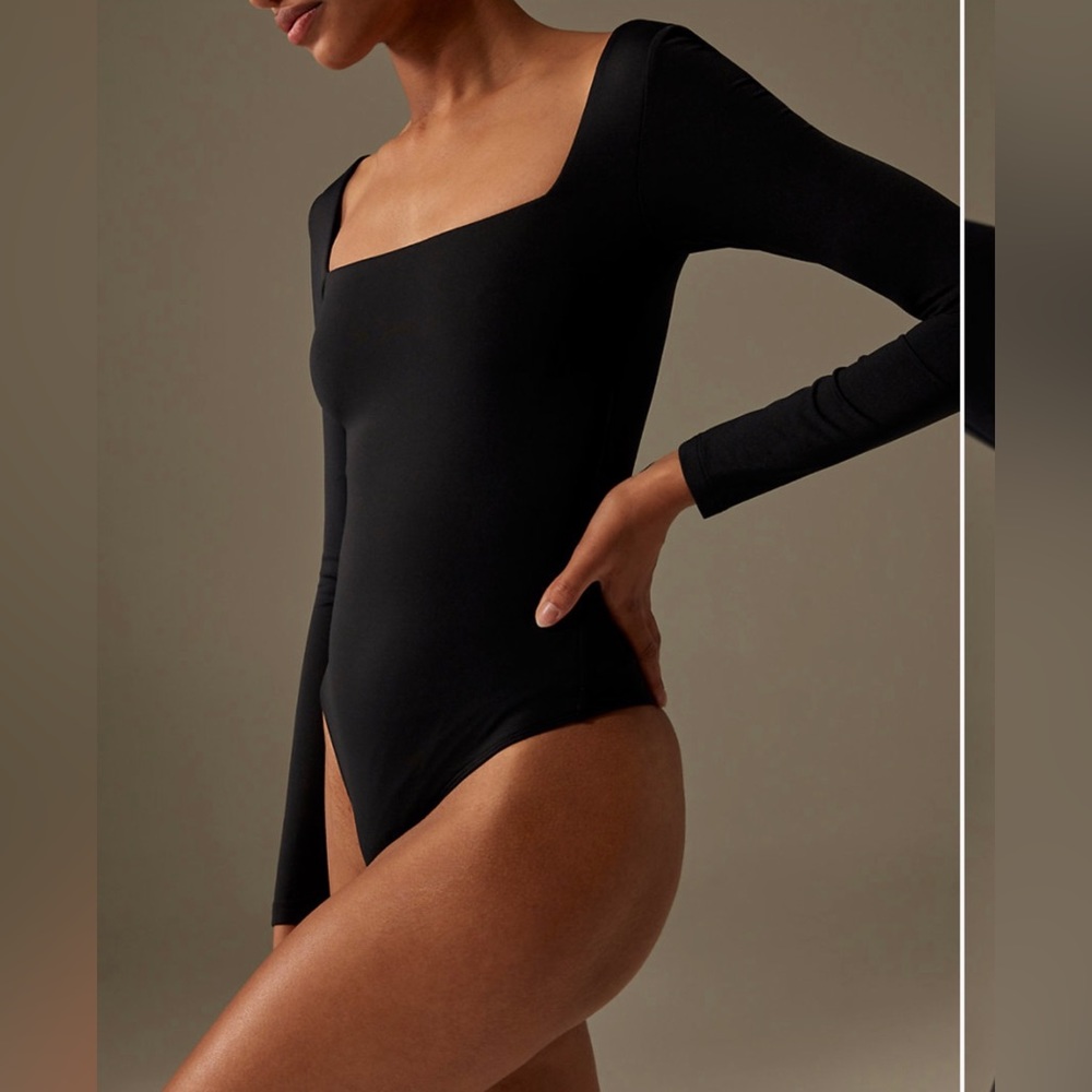 ARITZIA CONTOUR BODYSUIT